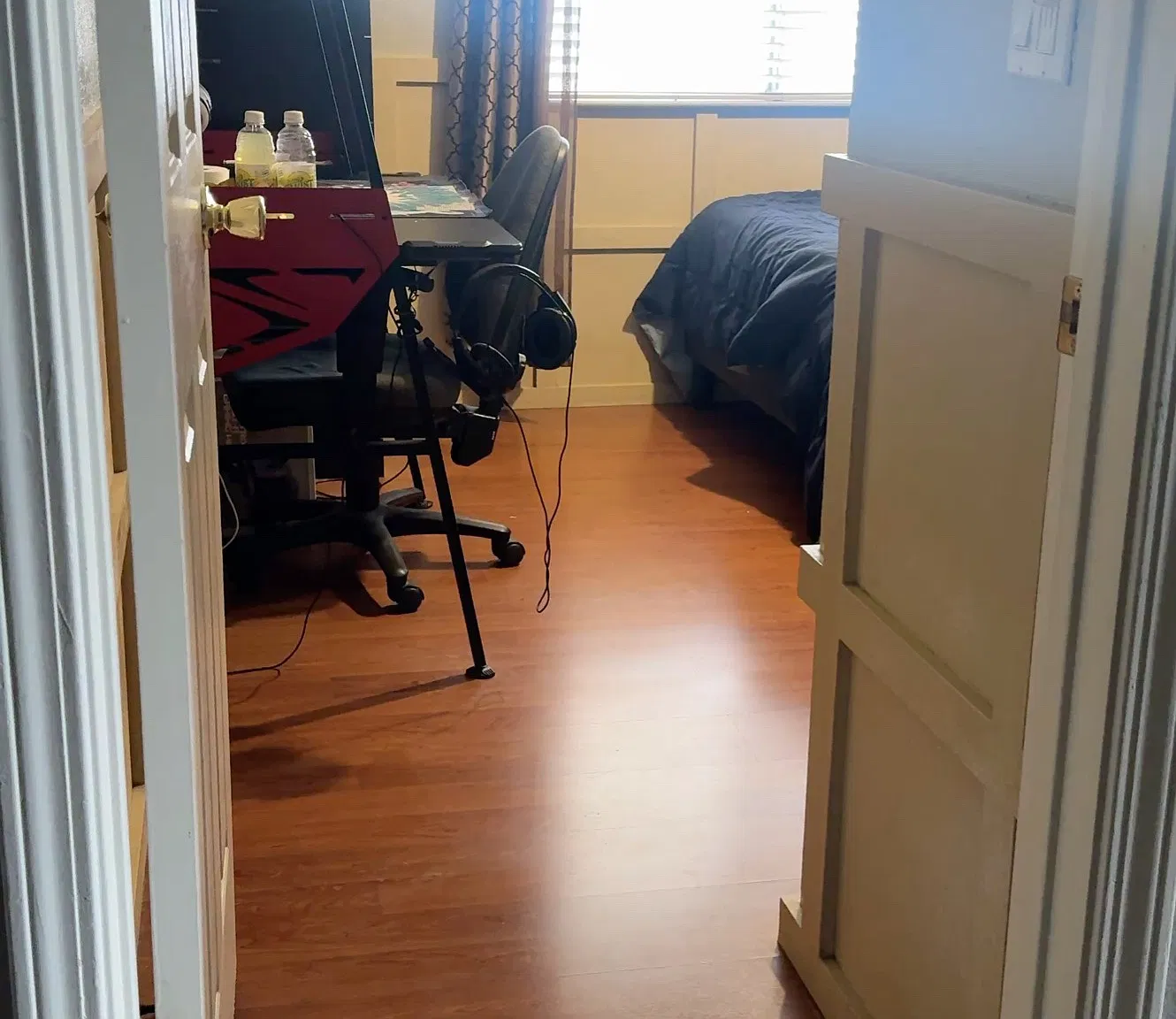 4 bed, 2399 sqft, $700 — Photo 1