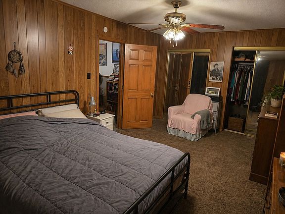 5th image of 247 Maple St