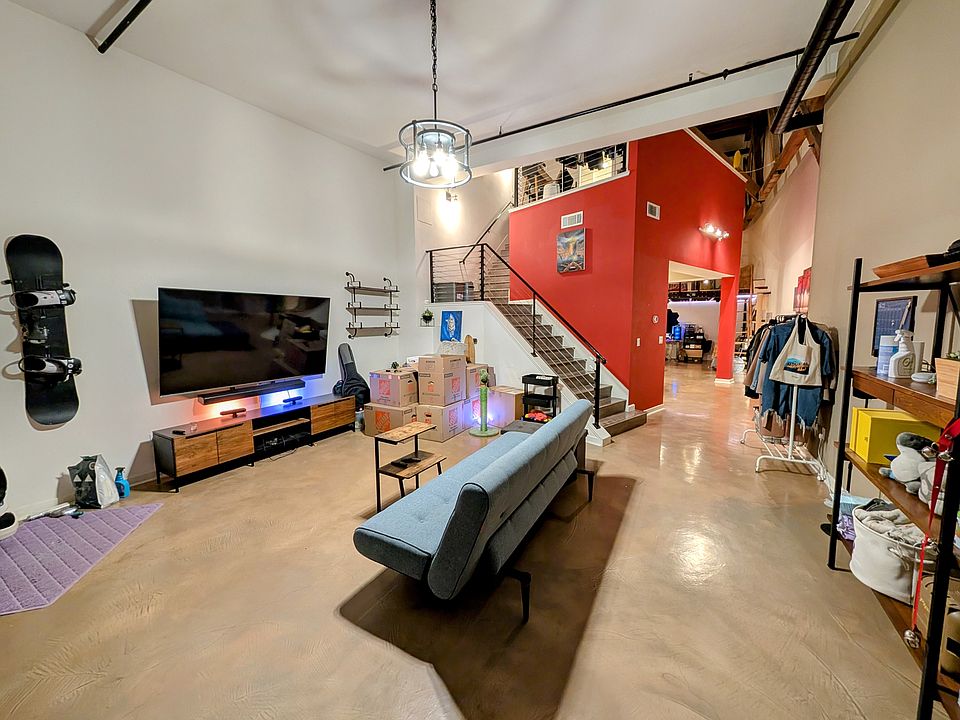 1st image of 566 Manzana Pl