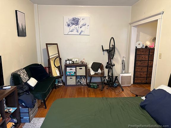 2nd image of 65 Woodstock Ave #5