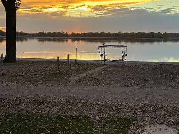 Lake Maloney