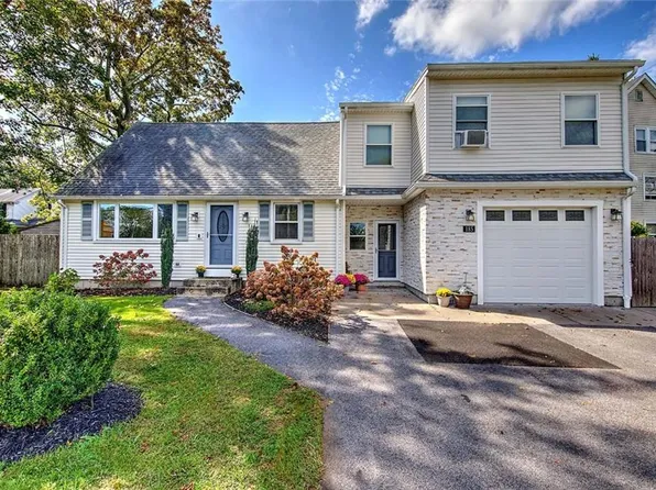 185 Tidewater Dr, Warwick, RI 02889