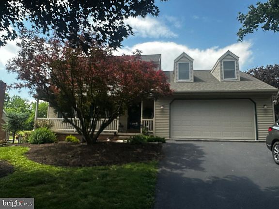 4th image of 233 Midland Cir