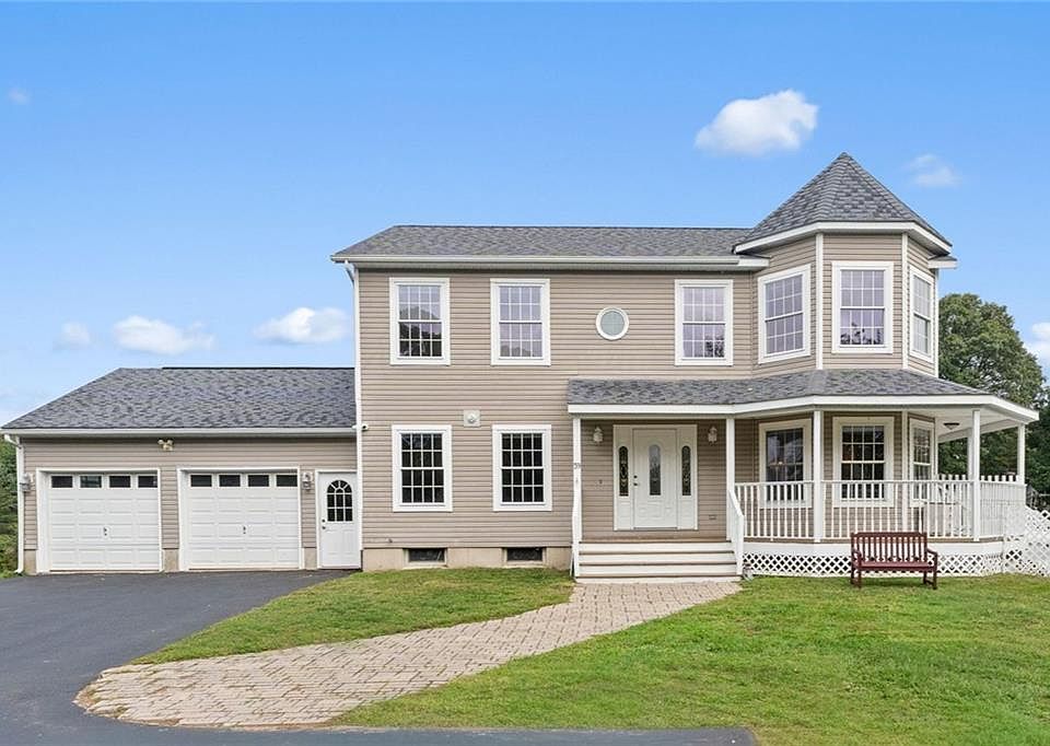 1st image of 39 Moonlight Dr
