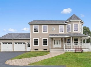 39 Moonlight Dr, Westerly, RI 02891