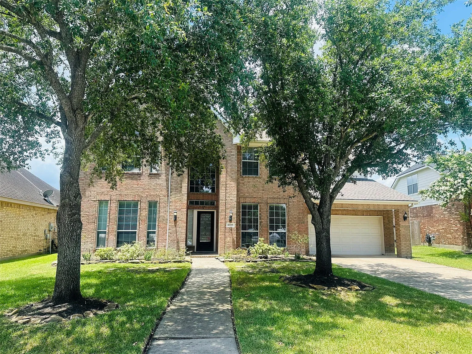 4 bed, 3.5 bath, 3218 sqft, $3,500 — Photo 2