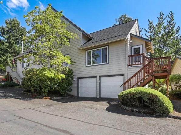 371 NE Village Squire Ave, Gresham, OR 97030