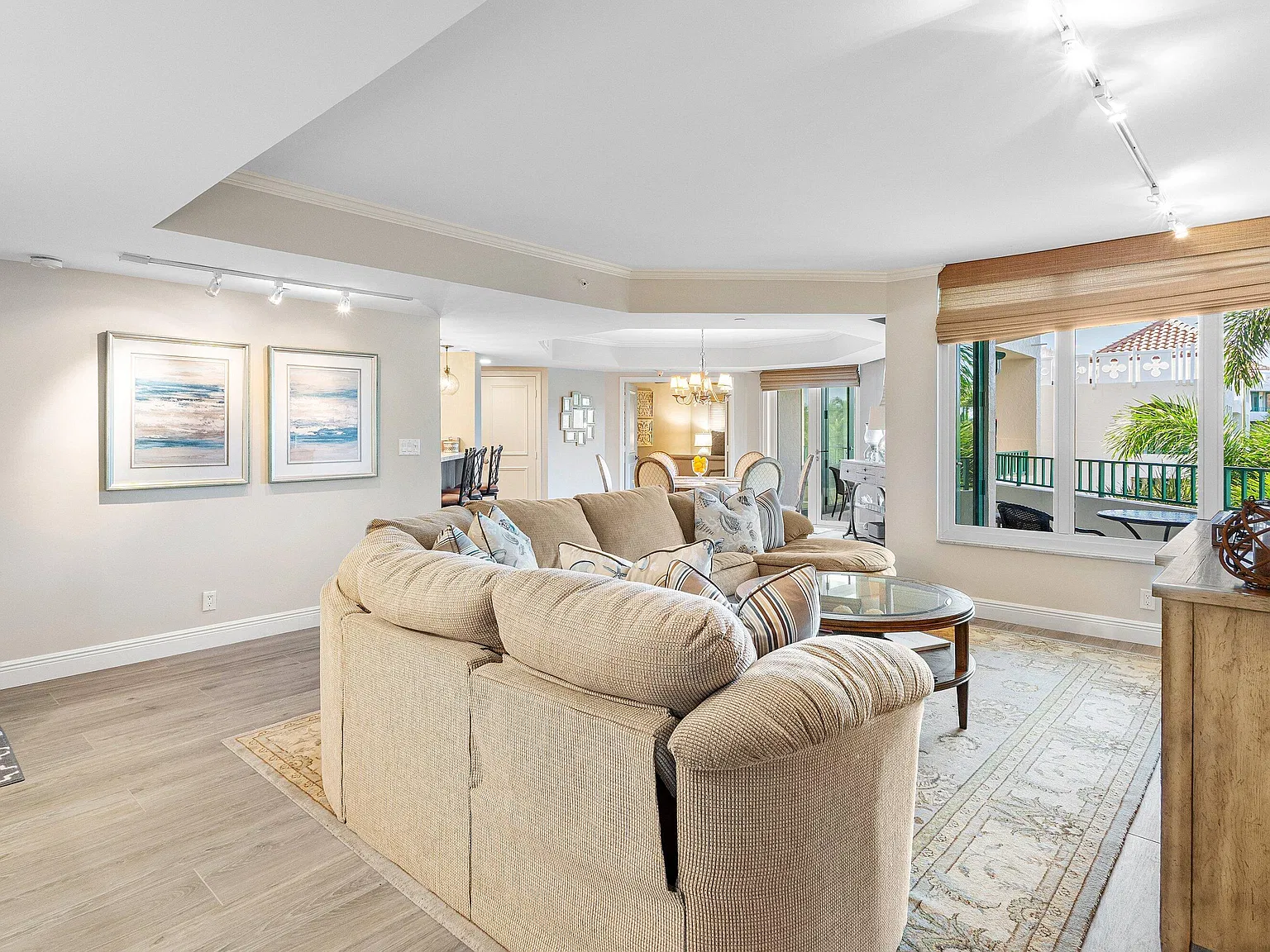 2 bed, 2.0 bath, 1630 sqft, $9,000 — Photo 3
