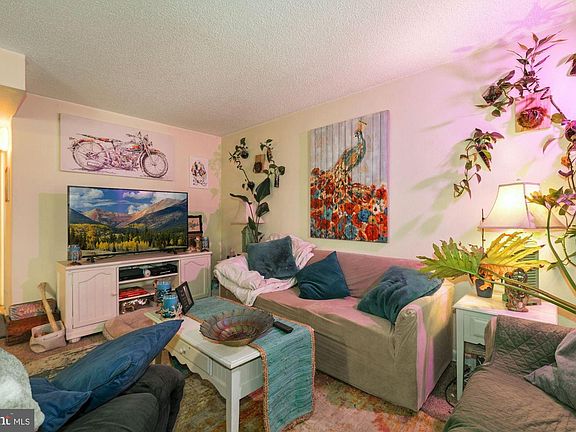 5th image of 507 Robin Dr Unit 104
