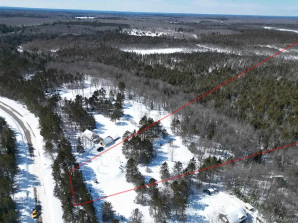 W Smith Lake Rd, Manistique, MI 49854