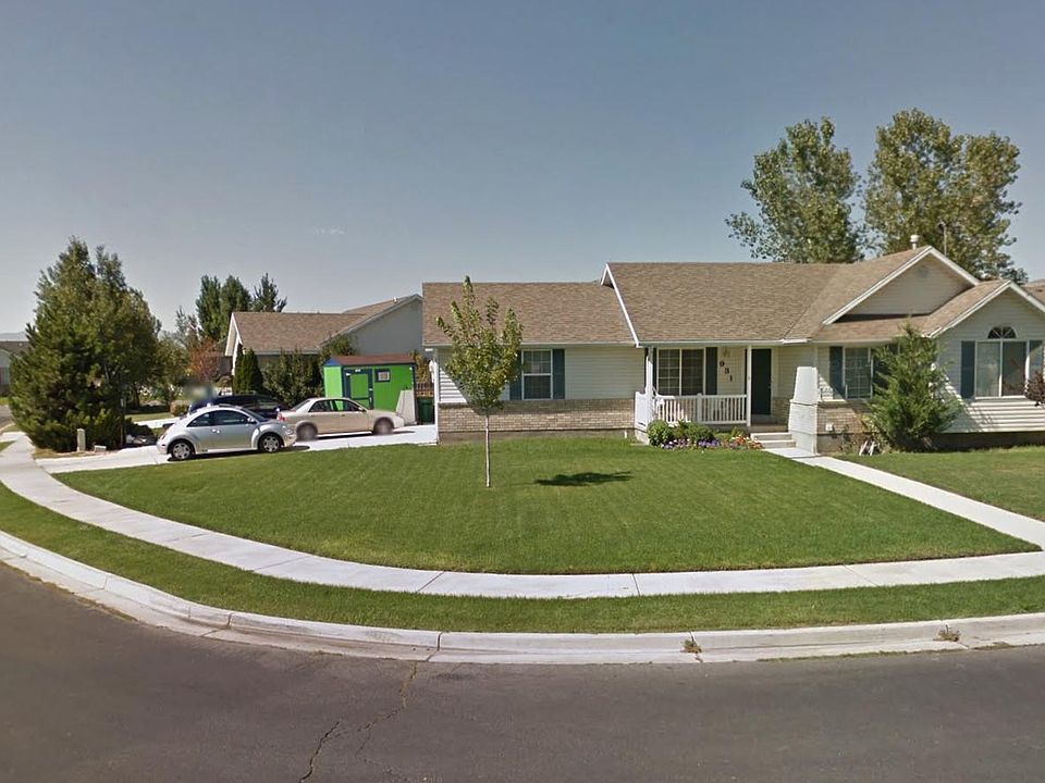 1st image of 931 E 1960th St N