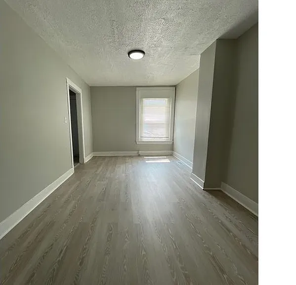 809 Bonaparte Ave — Photo 7