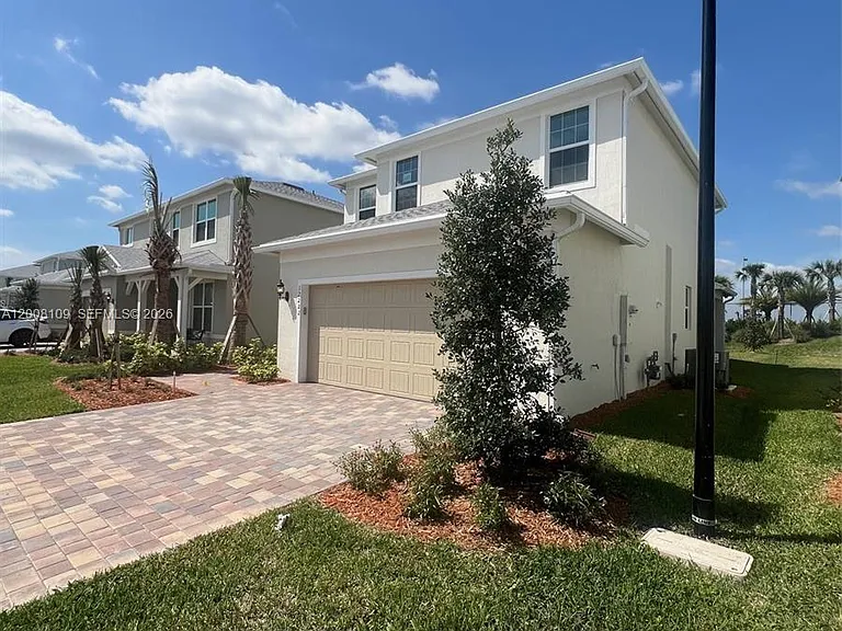 12222 SW Myrtle Oak Dr — Photo 3