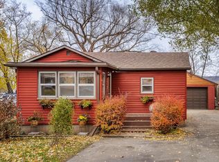 1624 Bainbridge St, La Crosse, WI 54603