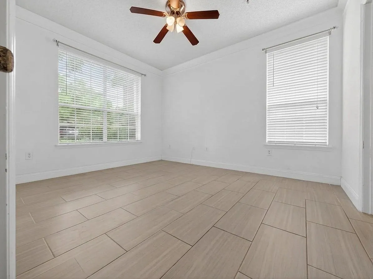2 bed, 1166 sqft, $1,800 — Photo 2