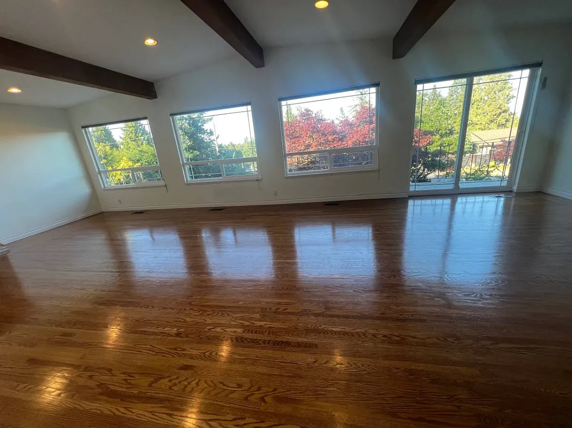 3 bed, 1.5 bath, 1600 sqft, $3,180 — Photo 4