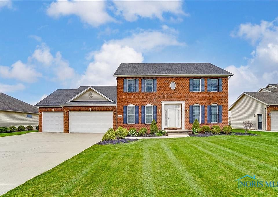 1st image of 16069 Forest Lake Dr