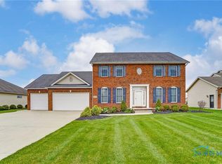 16069 Forest Lake Dr, Findlay, OH 45840