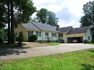 3624 Clarks Chapel Rd, Franklin, NC 28734