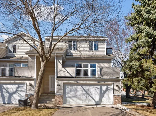 7623 Nicholas Way, Chanhassen, MN 55317