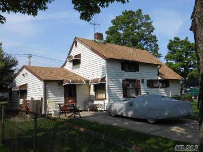 285 Orchid Rd, Levittown, NY 11756 Zillow