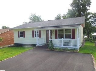 417 G St, Staunton, VA 24401
