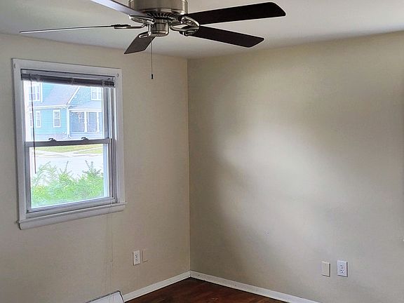 5th image of 240 Lewis St NE
