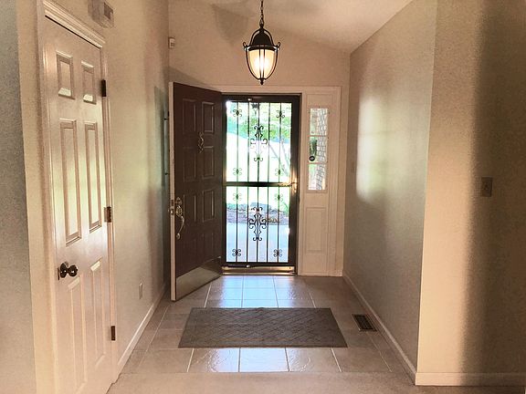 3rd image of 1309 Viking Dr