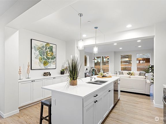 5th image of 14935 7th Parkway S #6