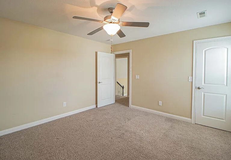 809 Carousel Ct — Photo 24