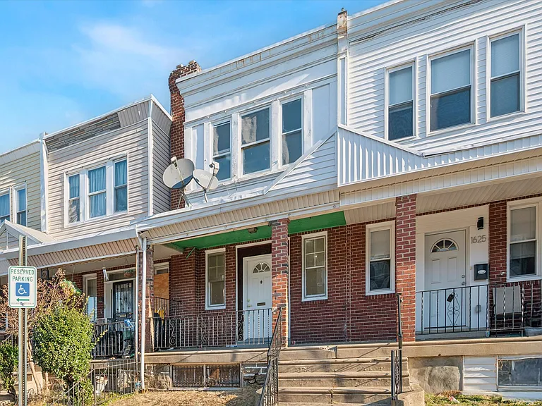 1623 S Lindenwood St — Photo 9