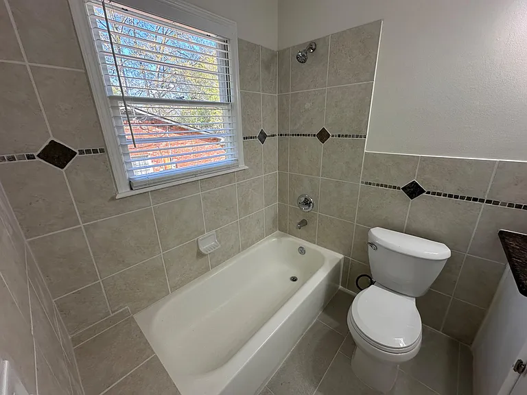 Bedroom 6 w/ ensuite bathroom