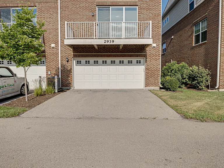 2939 Showplace Dr — Photo 30