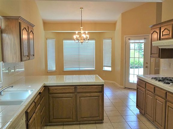 4th image of 2788 E Christopher Dr