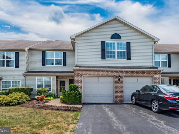 307 Thrush Dr, Hummelstown, PA 17036