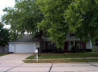 1006 Galen Dr, Champaign, IL
