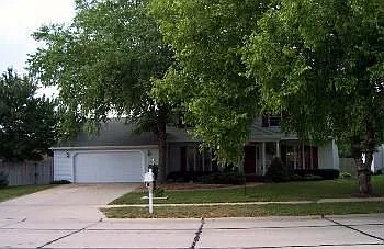 1006 Galen Dr photo 1