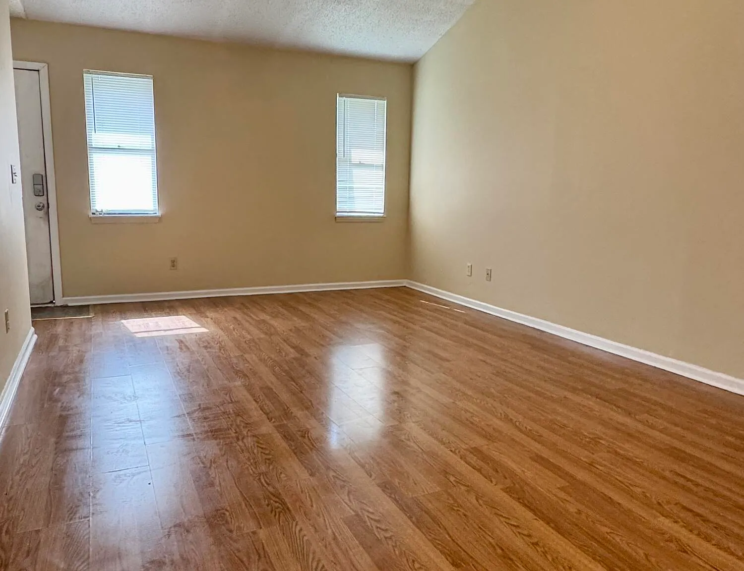 2 bed, 2.0 bath, $1,100 — Photo 2