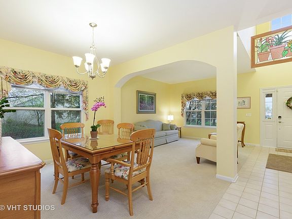 2nd image of 1094 Blackhawk Dr