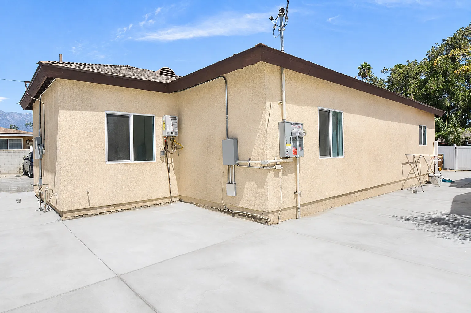 3 bed, 1000 sqft, $2,980 — Photo 1