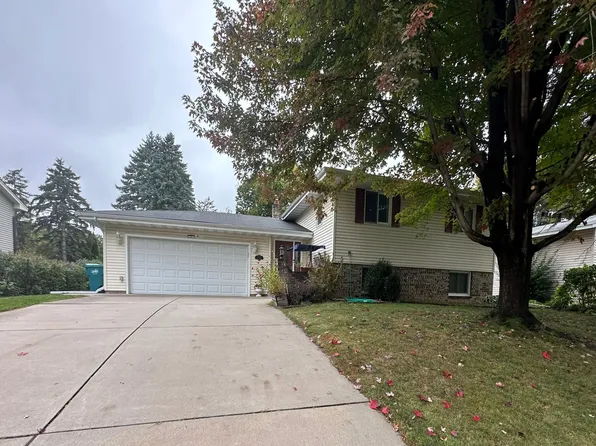 1786 17th Ave NW, New Brighton, MN 55112