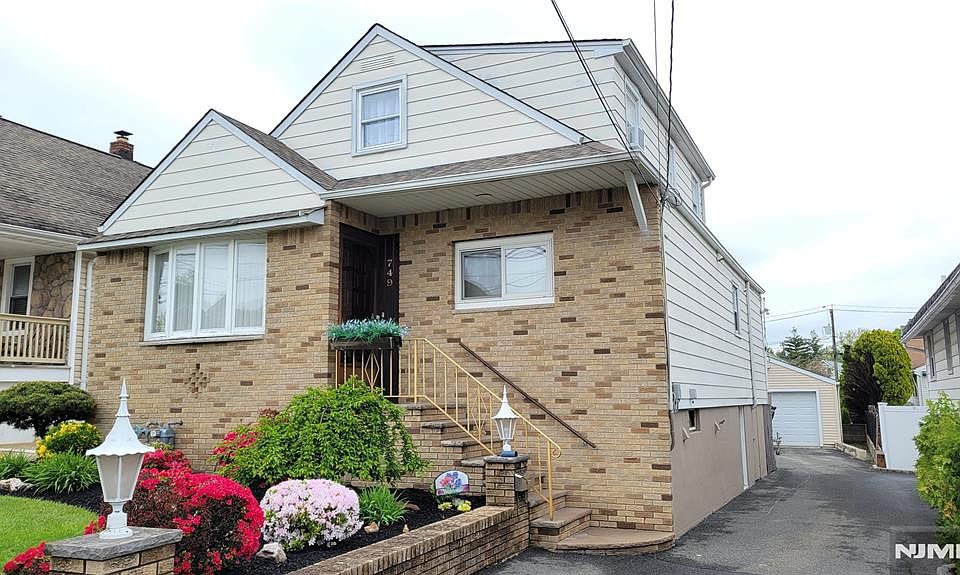 1st image of 749 Teneyck Ave