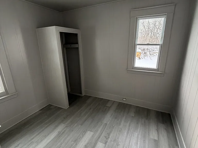 2526 White St — Photo 7