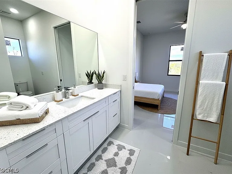 2113 NW 41st Ave — Photo 12