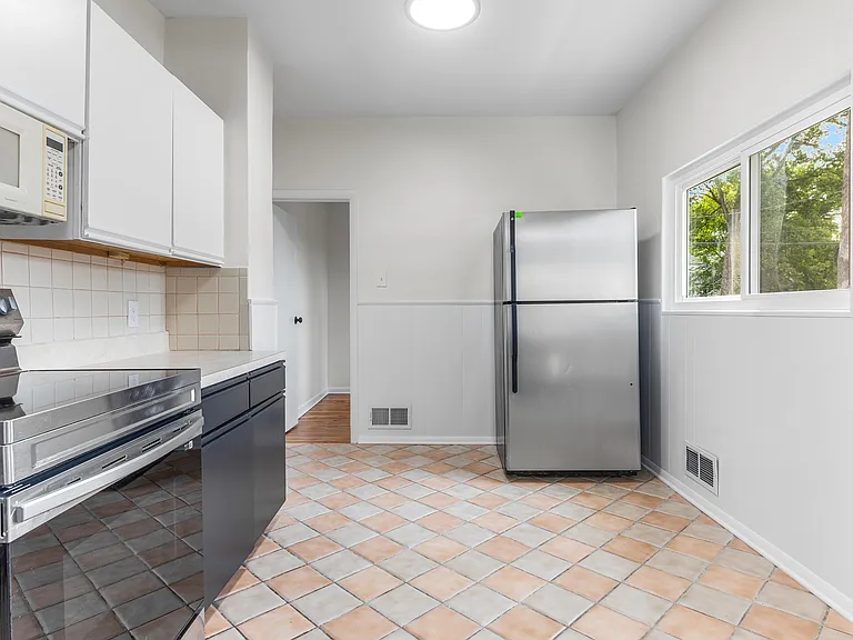 740 Overbrook Rd — Photo 17