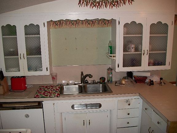 2nd image of 2977 Voorhees Ln