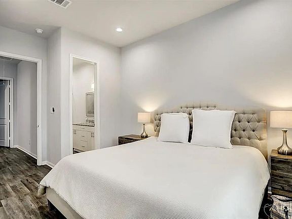 4th image of 4906 Paradigm Ln
