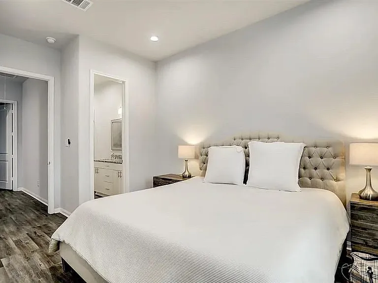 4906 Paradigm Ln — Photo 7