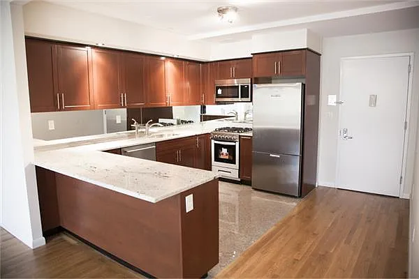 Rented by Avenue Sotheby's International Realty | media 25