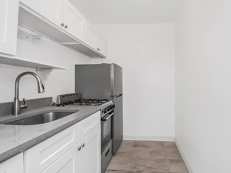 29 Chittenden Ave #2A — Photo 5